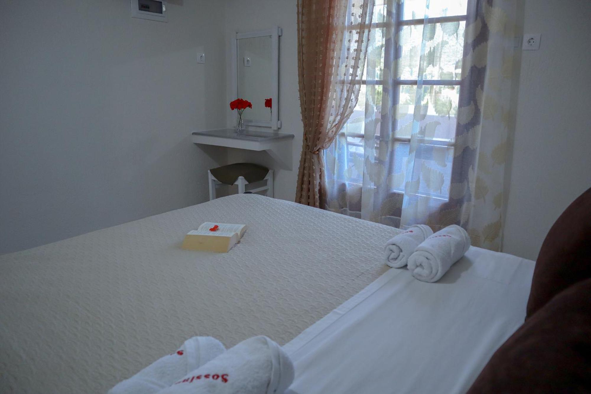 Sossinola Aparthotel Steni Vala Alonissos Eksteriør bilde
